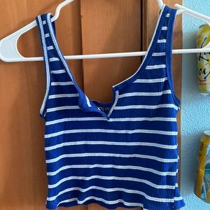 Cropped tank blue and white